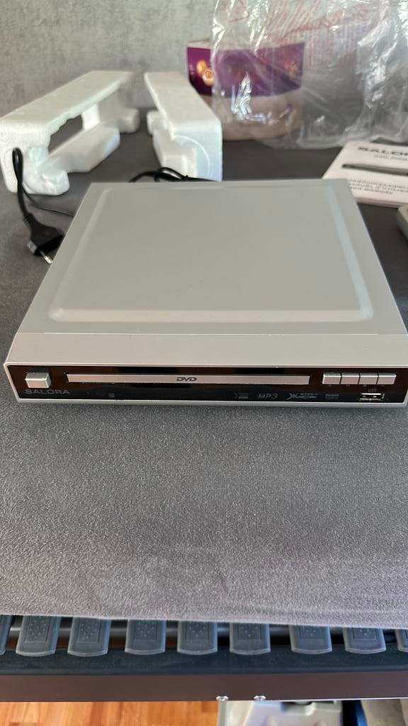 Salora DVD226M DVD speler, Ophalen of Verzenden, Zo goed als nieuw, Dvd-speler, Overige merken