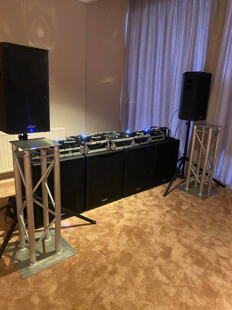 QSC speaker set, Overige merken, Gebruikt, Ophalen of Verzenden, Complete surroundset