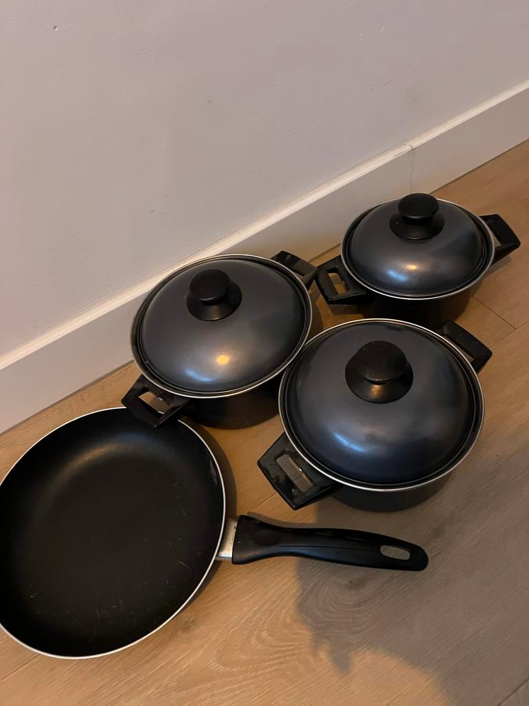 Complete Camping Pannenset - Ideaal voor Buiten Koken, Ophalen of Verzenden, Gebruikt, Aluminium, Pannenset