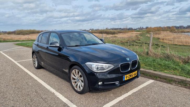 BMW 1-Serie 1.6 116D EDE 5DR 2015 Zwart, Auto's, BMW, Particulier, 1-Serie, ABS, Airbags, Airconditioning, Alarm, Bluetooth, Boordcomputer