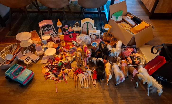 Heel veel barbie sindy fleur Vintage retro verzameling, Kinderen en Baby's, Speelgoed | Poppen, Gebruikt, Barbie, Ophalen of Verzenden