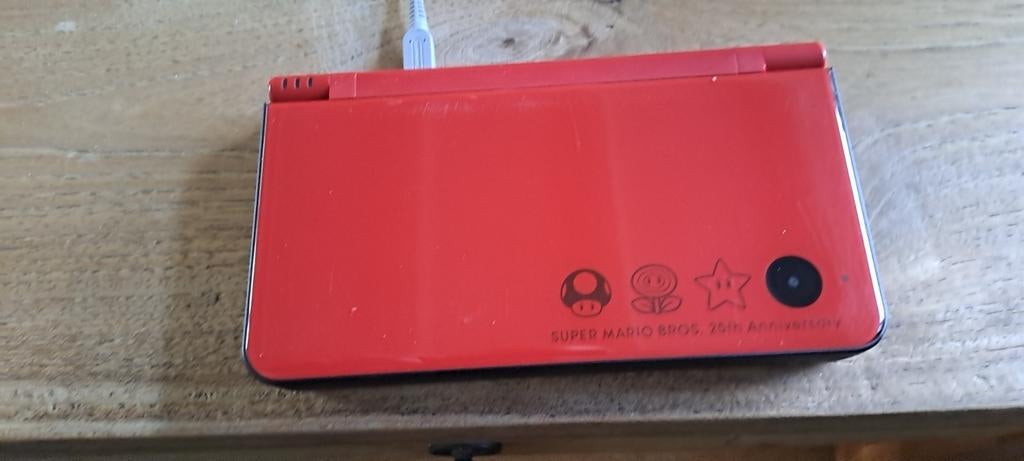 Nintendo DSi xl Mario Bros the 25th Anniversity, Spelcomputers en Games, Spelcomputers | Nintendo DS, Ophalen of Verzenden, Gebruikt