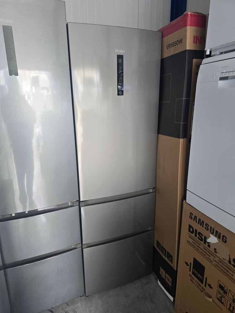 Prachtige ruime Haier koelvriescombinatie! 2 vriesladen! 🚚✅, Haier, 200 liter of meer, 60 cm of meer, Met aparte vriezer