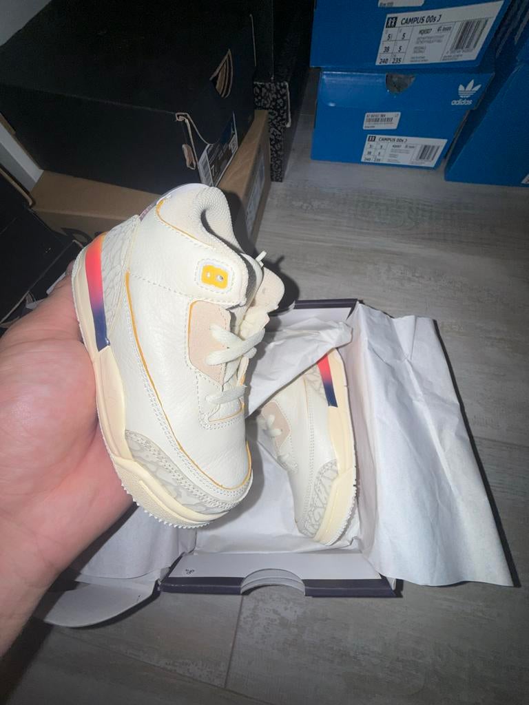 Air Jordan 3 Retro SP x J Balvin 'Medellin Sunset' (TD) 25, Ophalen of Verzenden, Nieuw, Jongen of Meisje, Sportschoenen