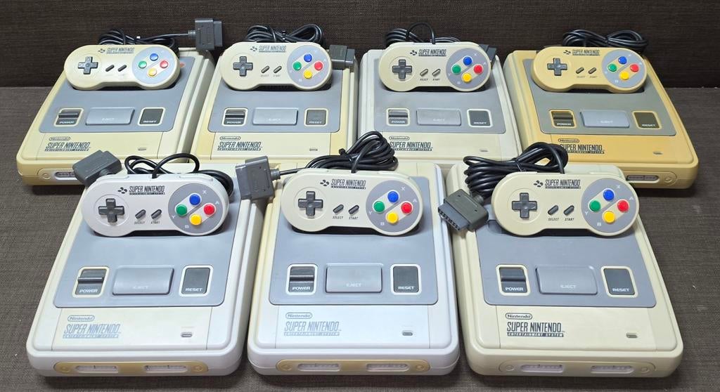 8 Nintendo Consoles €56,25 per Stuk, Ophalen of Verzenden, Gebruikt, Met 1 controller