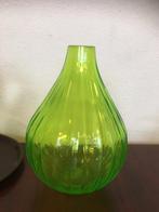 Vintage groene ribbel vaas. Annagroen ?, Ophalen of Verzenden, Minder dan 50 cm, Groen, Glas