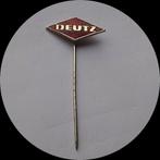 DEUTZ tractor speldje, rood geëmailleerd, Ophalen of Verzenden, Zo goed als nieuw, Transport, Speldje of Pin