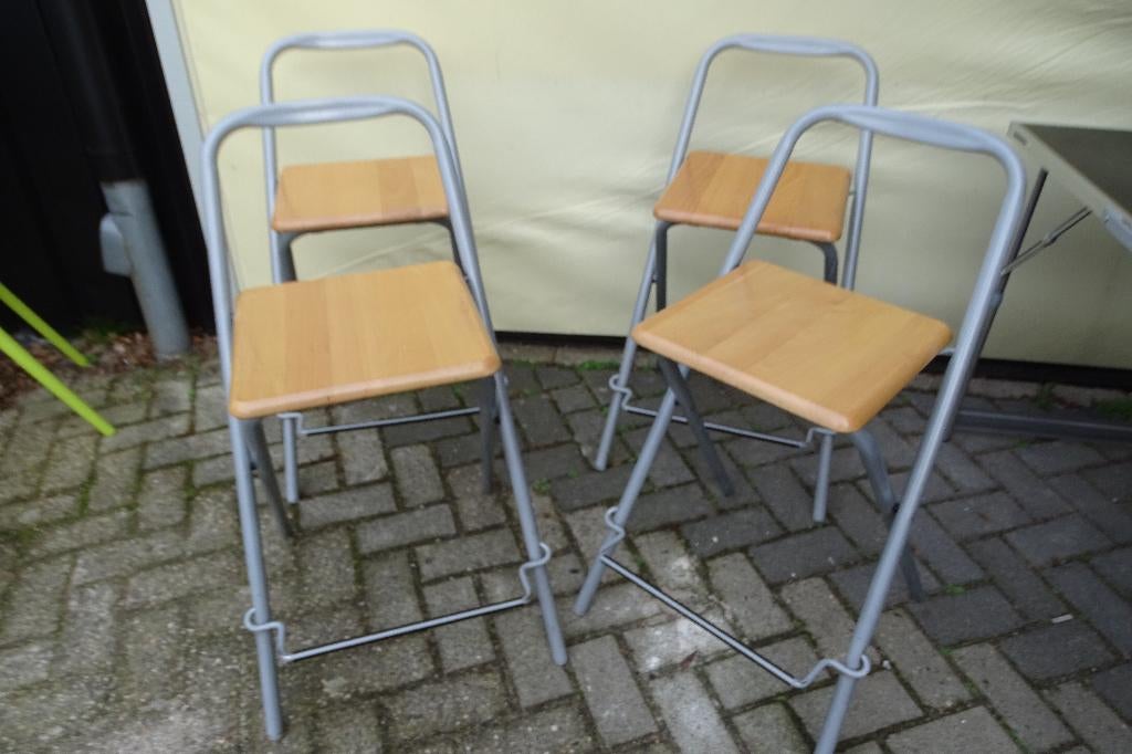4 Inklapbare barkrukken, Huis en Inrichting, Barkrukken, Ophalen, Met voetsteun, 60 tot 90 cm, Zo goed als nieuw