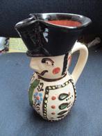 Wijn schenkkan met gezicht met snor geglazuurd, Antiek en Kunst, Ophalen of Verzenden