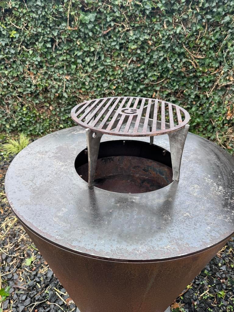 BBQ Arteflame, groot model. Cortenstaal. Hout., Ophalen, Zo goed als nieuw