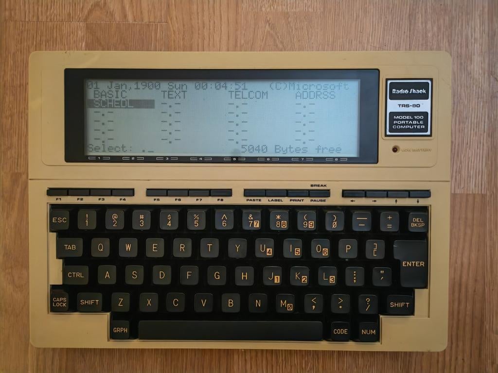 Tandy TRS-80 Model 100 Draagbare Computer (laptop), Computers en Software, Vintage Computers, Ophalen of Verzenden