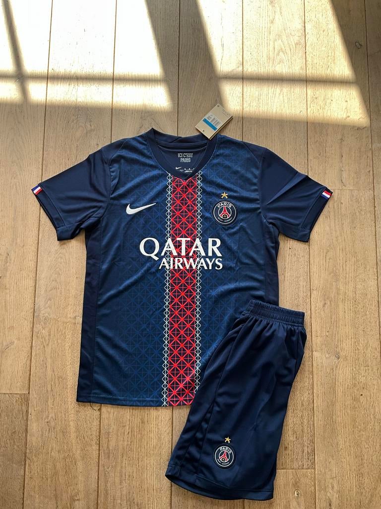 PSG Thuistenue maat M, Maat M, Ophalen of Verzenden, Zo goed als nieuw, Shirt