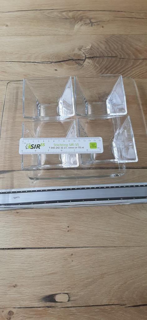 Vierkant plateau met 4 vierkante schaaltjes., Huis en Inrichting, Keuken | Servies, Ophalen of Verzenden, Aardewerk, Overige stijlen