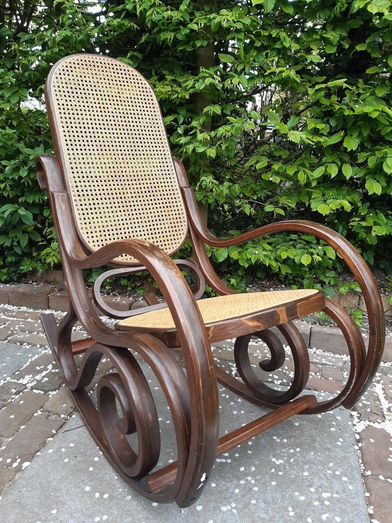 Thonet-style, vintage schommelstoel., Ophalen