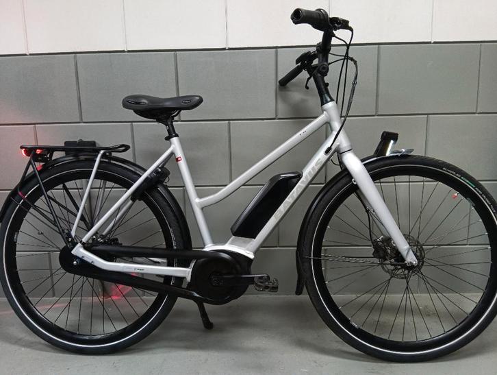 Zeer nette Batavus Dinsdag elektrische fiets. Bosch, Fietsen en Brommers, Elektrische fietsen, Zo goed als nieuw, Batavus, 51 tot 55 cm