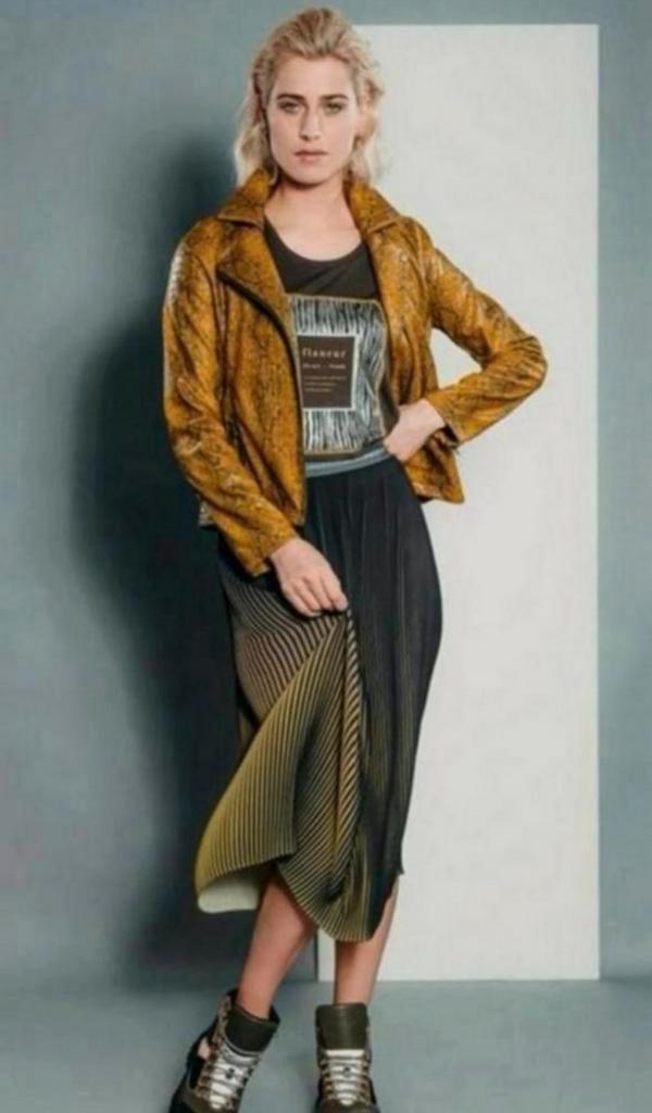 Poools biker jasje imitatieleer/ croco (maat 38), Kleding | Dames, Jasjes, Kostuums en Pakken, Zo goed als nieuw, Jasje, Geel