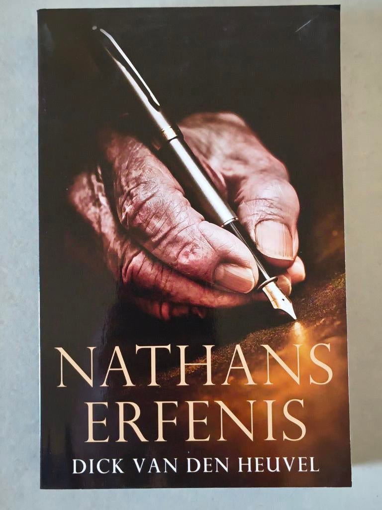Nathans Erfenis - Dick van den Heuvel (Boek), Boeken, Ophalen of Verzenden, Zo goed als nieuw, Dick van den Heuvel