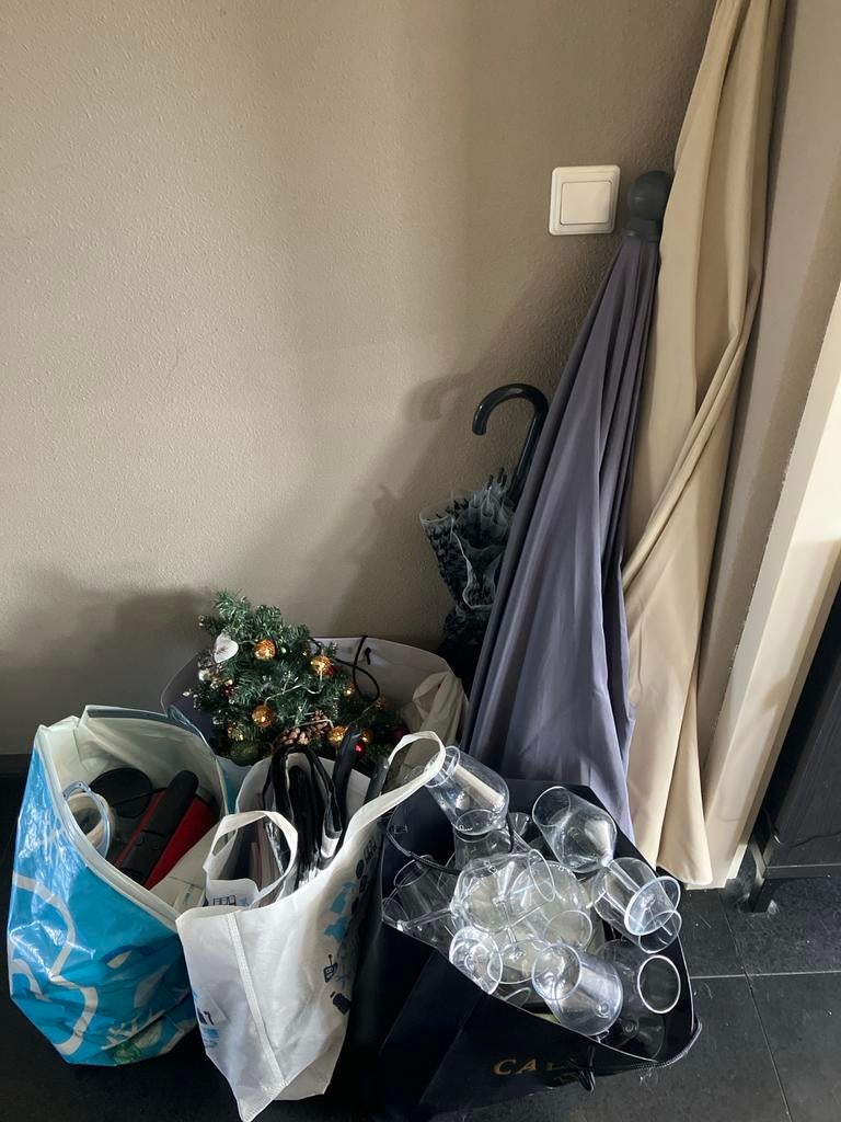 Kringloop/Rommelmarkt spullen!, Ophalen