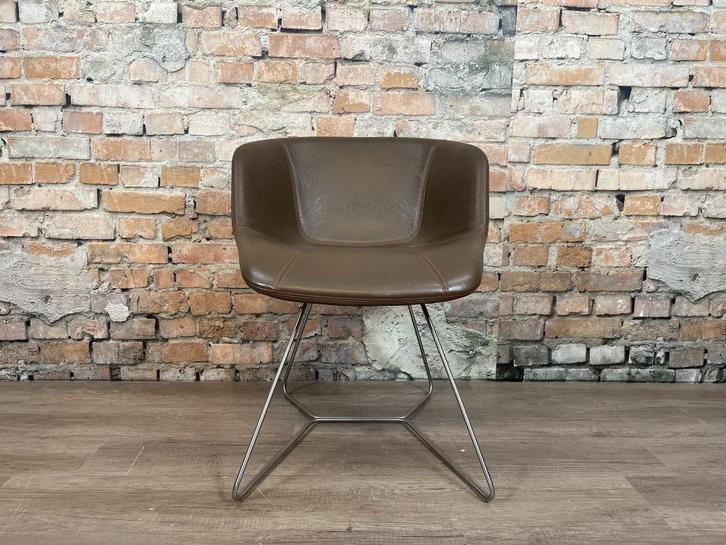 Moroso Take Off bi TheReSales, Huis en Inrichting, Fauteuils, Zo goed als nieuw, Leer, 50 tot 75 cm, Minder dan 75 cm, Ophalen of Verzenden