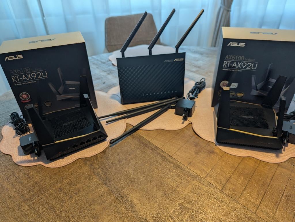 Asus RT-AX92U AiMesh x2 + RT-AC68U system (Wifi6), Computers en Software, Routers en Modems, Gebruikt, Router, Ophalen of Verzenden