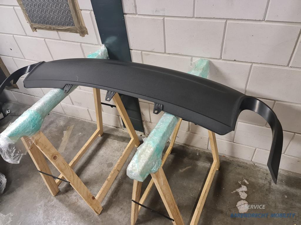 Diffuser Audi A5 Sportback achterbumper 8T8807521A zwart ori, Auto-onderdelen, Carrosserie en Plaatwerk, Gebruikt, AUDI AG, Auto-Union-Strasse 1
85045  Ingolstadt, DE