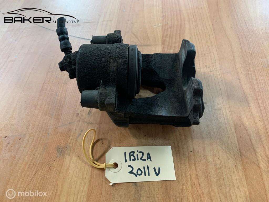 Remklauw rechtsvoor Seat Ibiza 6J ('08-'17), Gebruikt, Ophalen of Verzenden, Seat, Seat