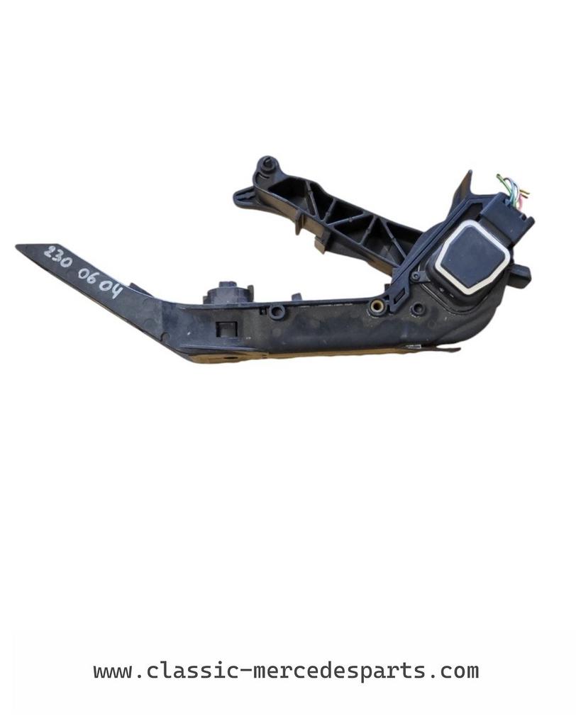 Elektronisch gaspedaal Mercedes E-klasse w211 w203 203300010, Gebruikt, -, Ophalen of Verzenden, -