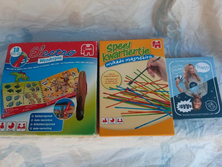 Speelkwartier Mikado magnetico, Hobby en Vrije tijd, Gezelschapsspellen | Bordspellen, Zo goed als nieuw, Een of twee spelers