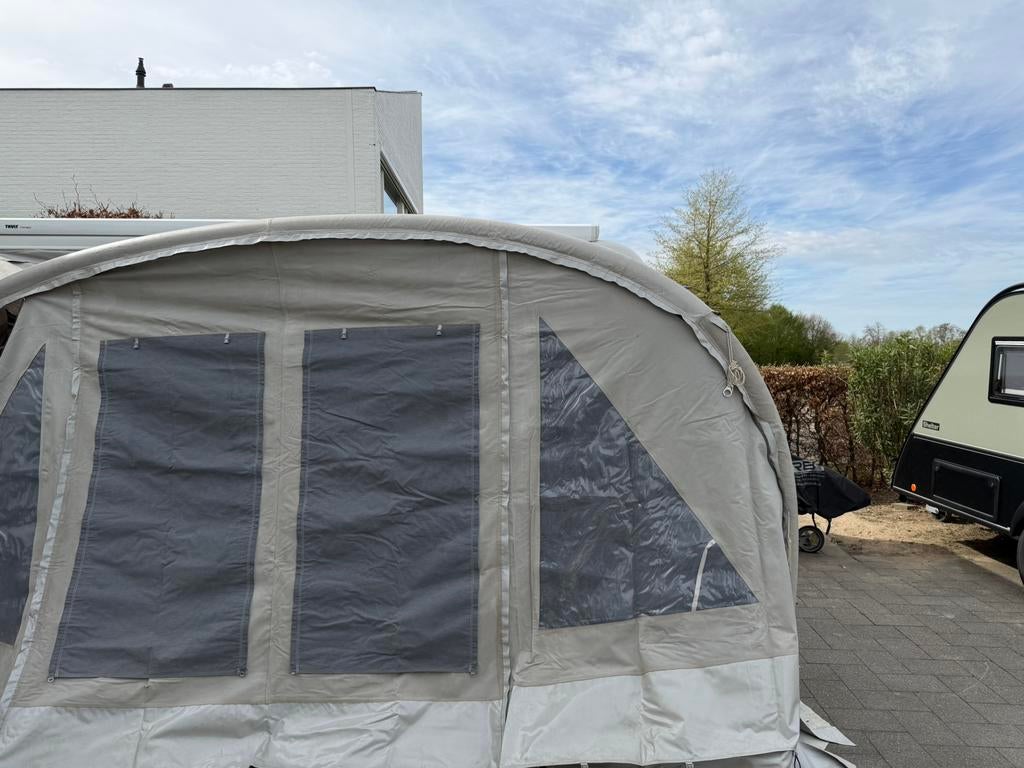Karsten voortent met omloopmaat 8 en compressor, Caravans en Kamperen, Ophalen of Verzenden, Gebruikt, PVC, Overige merken
