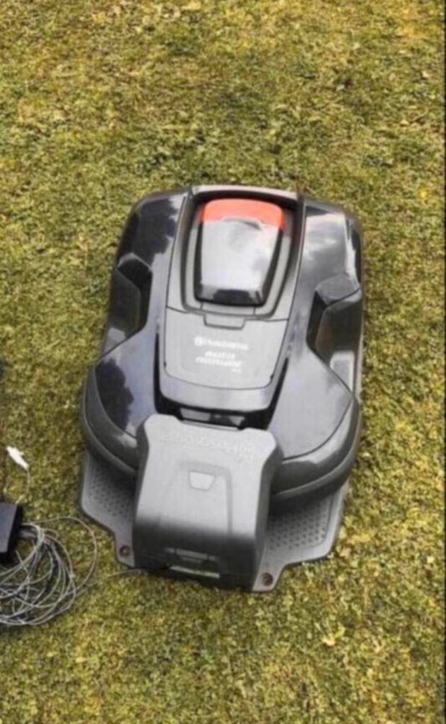 Husqvarna Automower 310 robotmaaier met toebehoren (1000 m2), Ophalen of Verzenden, Husqvarna, -, -