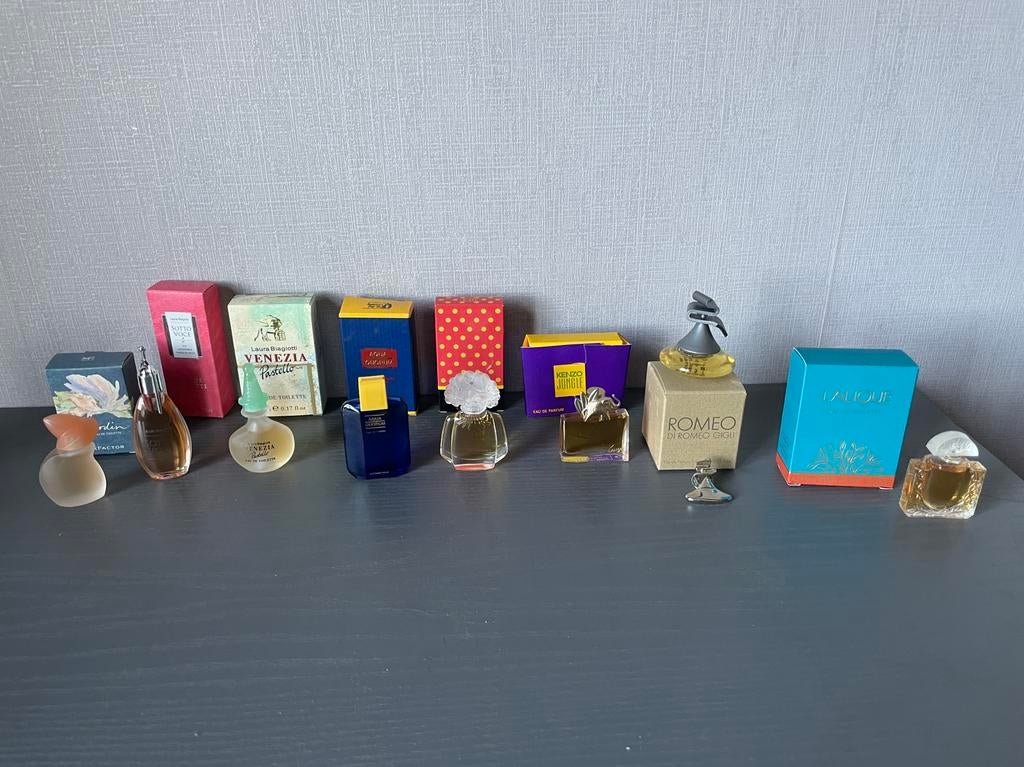 Miniaturen dames en hetengeuren, Ophalen, Zo goed als nieuw, Miniatuur