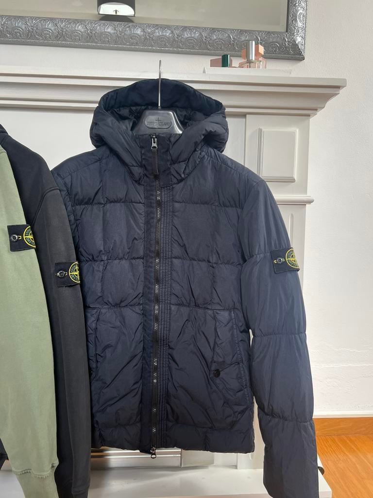Stone Island | Garment Dyed NY Down | Dark Navy | Size S, Kleding | Heren, Jassen | Winter, Ophalen of Verzenden, Zo goed als nieuw