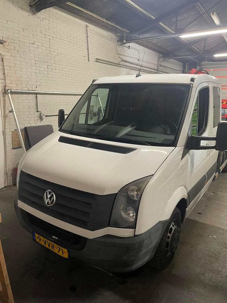 Volkswagen Crafter BE trekker met autolaadkraan 5,36 lang, Auto's, Euro 5, Achterwielaandrijving, Zwart, Volkswagen