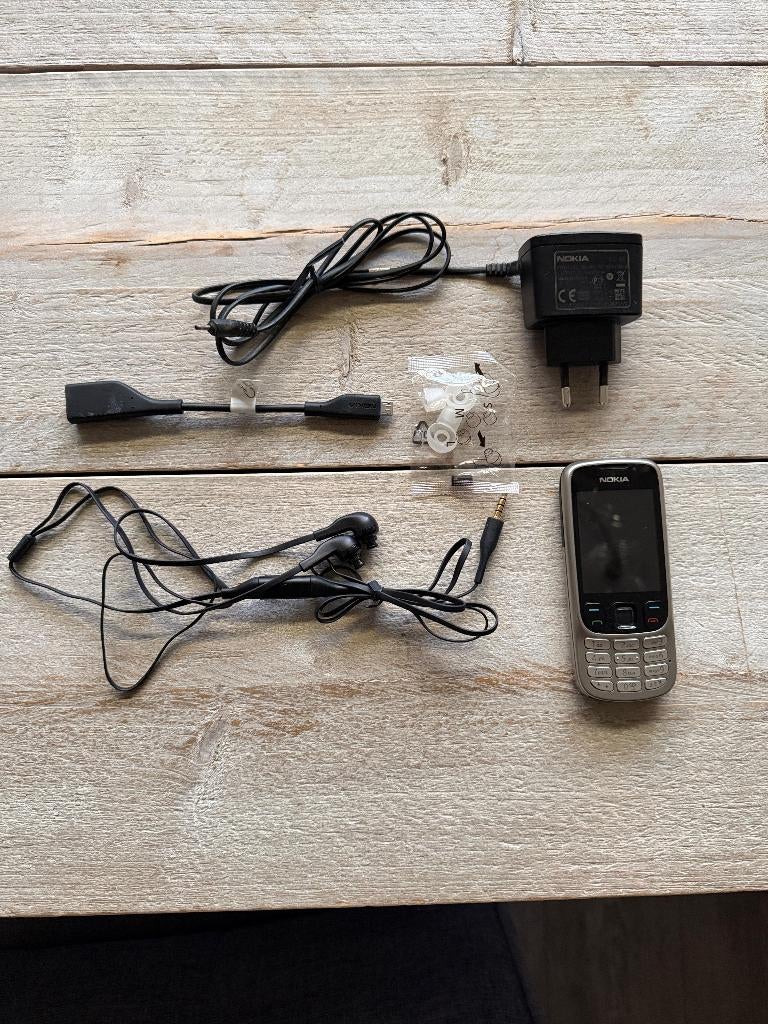 Nokia 6303 i classic incl. accessoires, in goede staat, Telecommunicatie, Gebruikt, Fysiek toetsenbord, 3 tot 6 megapixel, Ophalen of Verzenden