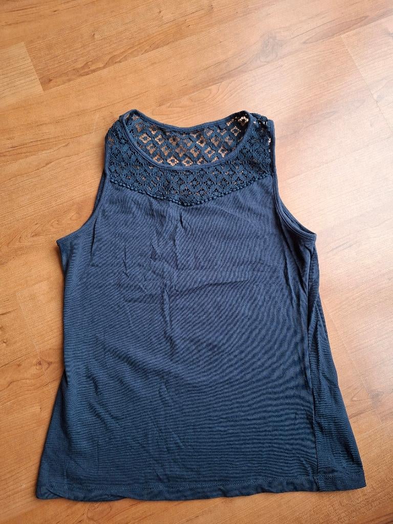 mouwloos shirt met kant maat S, Kleding | Dames, Maat 38/40 (M), Blauw, Ophalen of Verzenden, Zo goed als nieuw