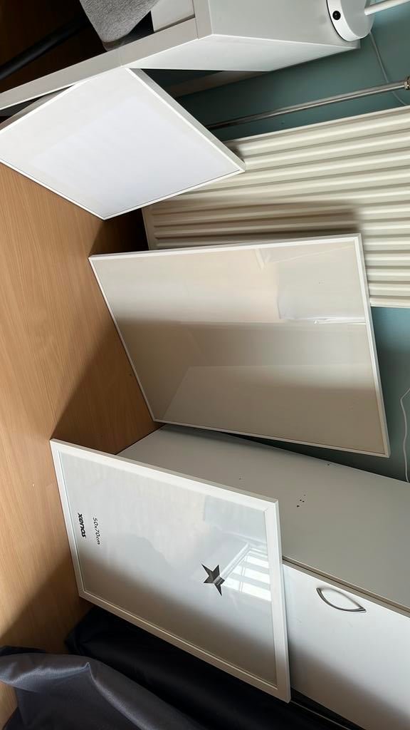 3 witte foto lijsten 1x 40 bij 50 1x 50 bij 70 1x 60 bij 80, Huis en Inrichting, Woonaccessoires | Lijsten, Ophalen of Verzenden