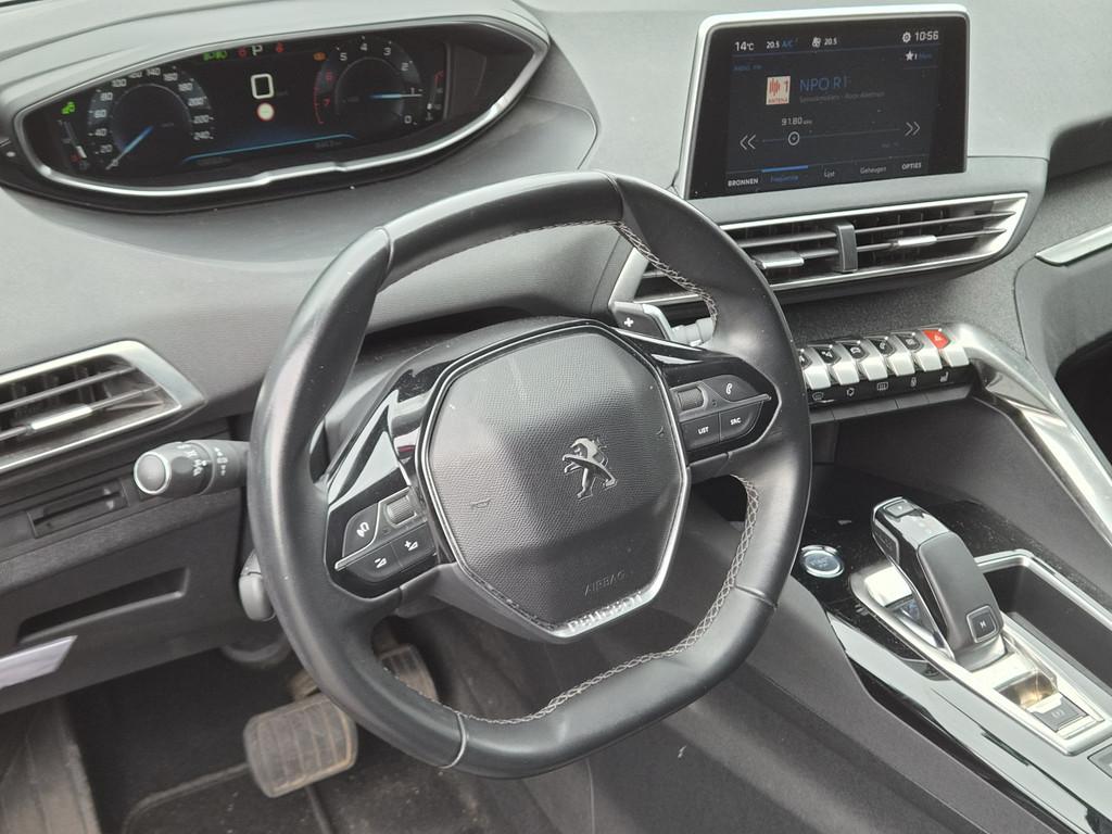 Peugeot 3008 1.2 PureTech Allure | Trekhaak | RIJKLAAR |, Gebruikt, 1199 cc, Leder en Stof, 1245 kg