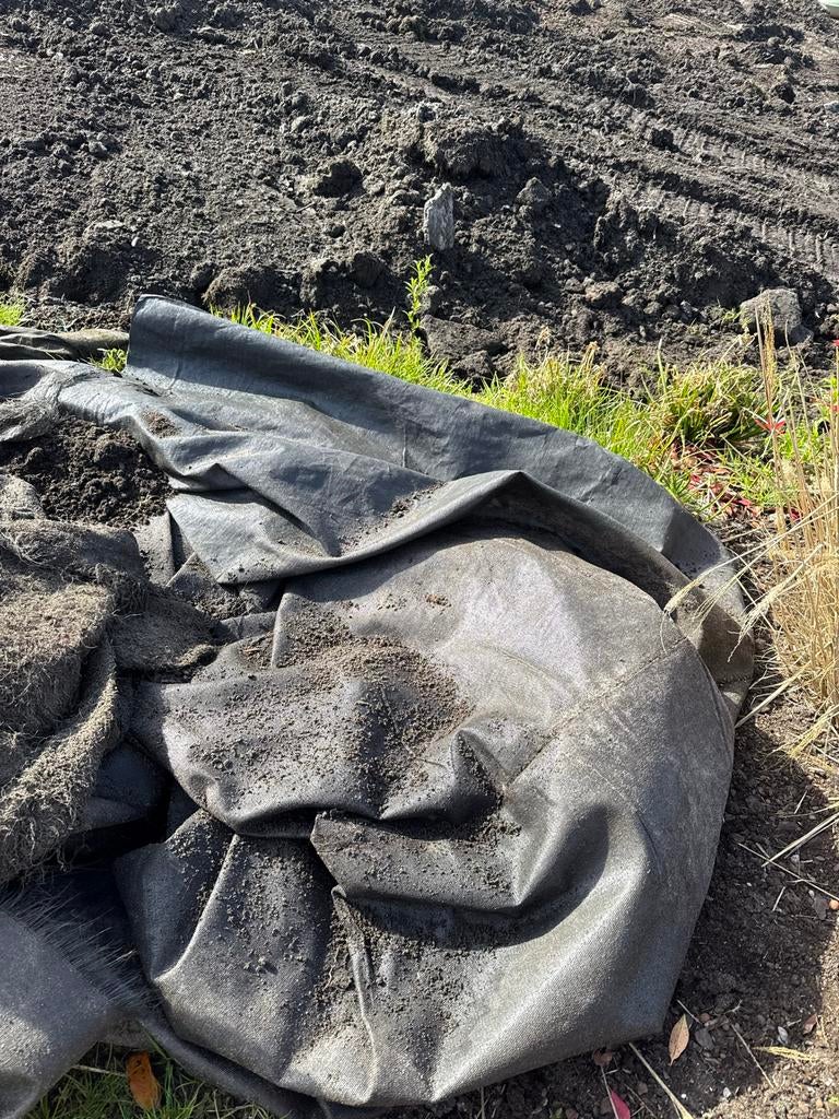 Gratis: Worteldoek, biels en boomstammen, Tuin en Terras, Ophalen, Gebruikt, Hout, Biels