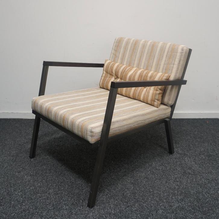 Satelliet 25.25 LAC Fauteuil | Design stoel Bruin Gestreept, Huis en Inrichting, Fauteuils, Gebruikt, Metaal, Stof, 50 tot 75 cm