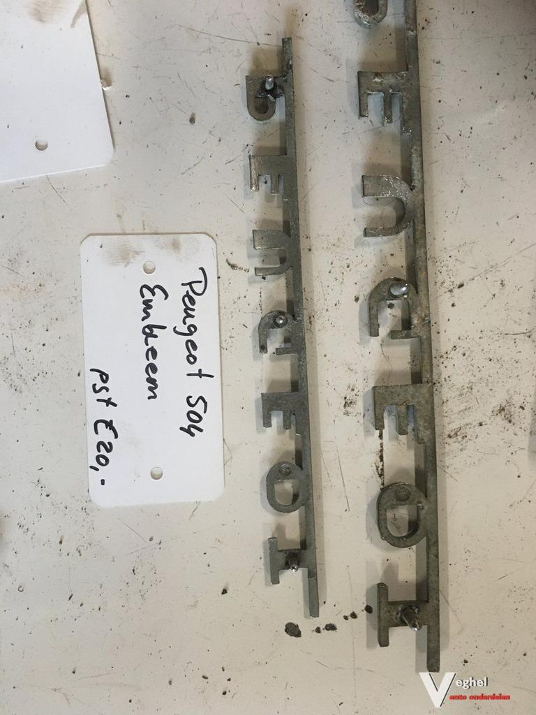 Peugeot 504 diverse embleems, Gebruikt, -, -, Ophalen of Verzenden
