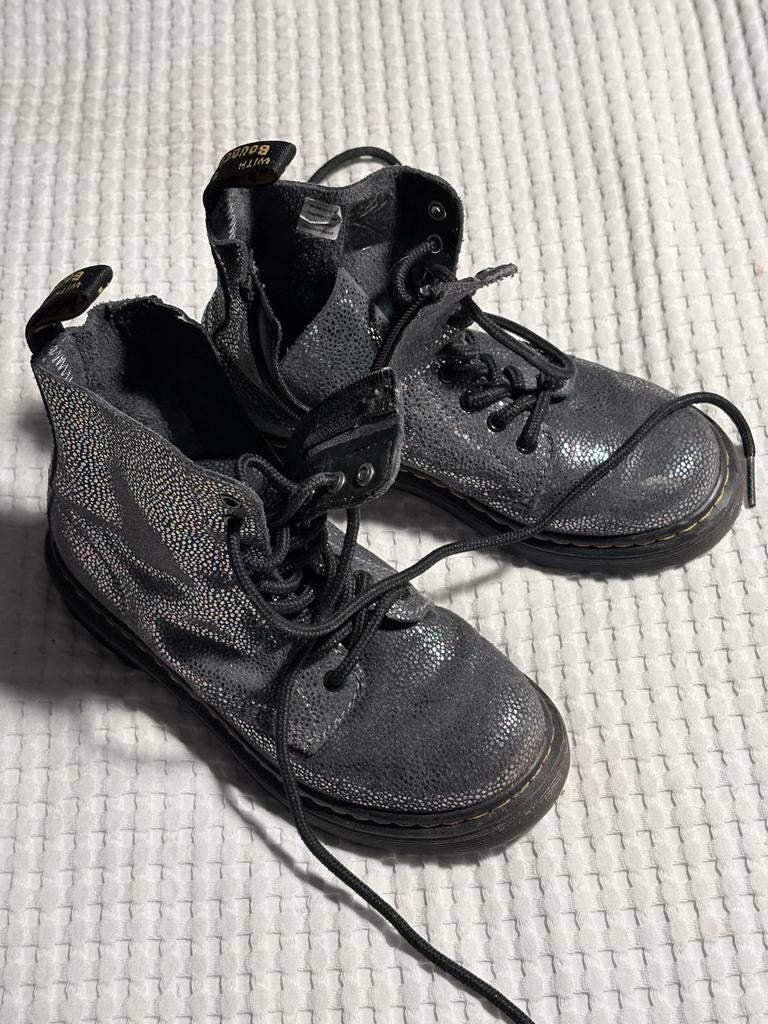 Dr. Martens kinderschoenen maat 30, Kinderen en Baby's, Kinderkleding | Schoenen en Sokken, Jongen of Meisje, Schoenen, Ophalen of Verzenden