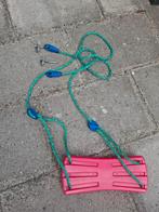Rode schommel met groen touw en bevestigingshaken, Ophalen of Verzenden, Gebruikt, Schommel