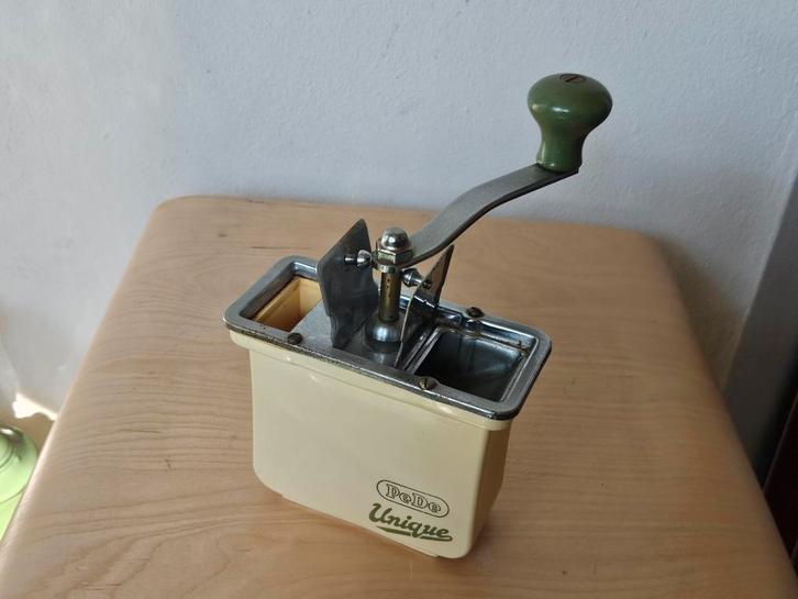 Vintage PeDe peper- en zoutmolen uit de jaren '50, Huis en Inrichting, Keuken | Keukenbenodigdheden, Gebruikt, Ophalen of Verzenden