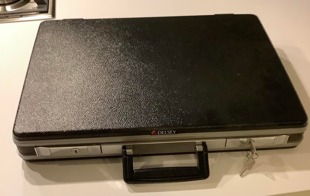 Vintage attache  akte koffer merk DELSEY met sleutel, Ophalen of Verzenden, Zo goed als nieuw, Hard kunststof