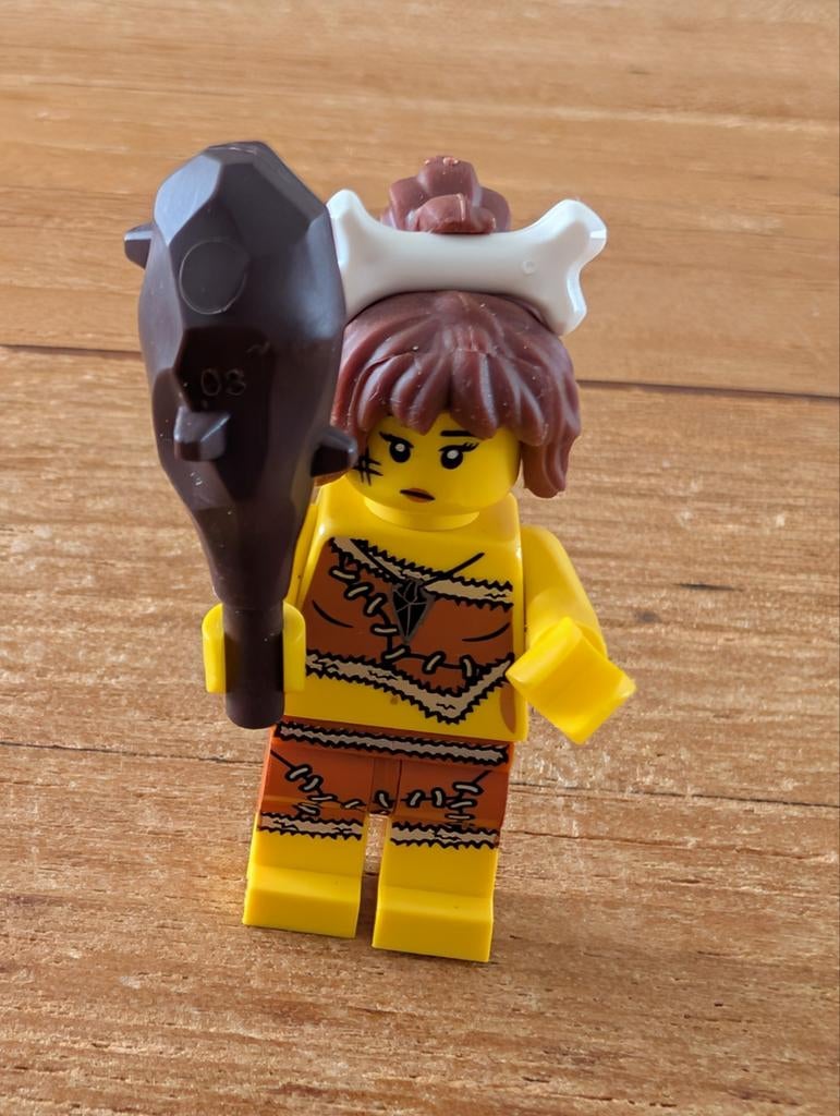 Lego Minifigures holbewoner /Cave woman met knuppel, Kinderen en Baby's, Speelgoed | Duplo en Lego, Ophalen of Verzenden, Zo goed als nieuw