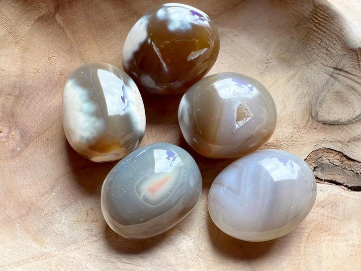 Hand/trommelstenen prachtige stenen en vele soorten, Verzamelen, Mineralen en Fossielen, Mineraal, Ophalen of Verzenden