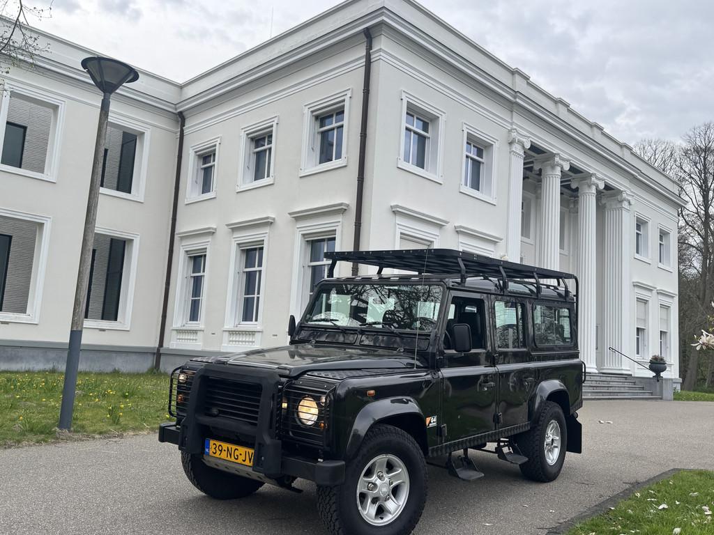 Land Rover Defender 2.5 TD5 110 DC S 9 PERSOONS ! (bj 2003), Auto's, Gebruikt, Vierwielaandrijving, SUV of Terreinwagen, 2025 kg
