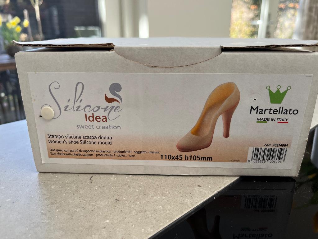 Martellato chocolade mal – dames schoen (nieuw!), Ophalen of Verzenden, Nieuw, Taarten of Cupcakes, Bakvorm
