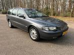 Volvo V70 2.4 170PK 2003 APK 1-3-2027 Trekhaak Clima Cruise, Voorwielaandrijving, 1800 kg, Zwart, 170 pk