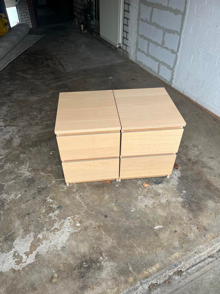 2 zo goed als nieuwe houten nachtkastjes, Ophalen, 55 tot 70 cm, Zo goed als nieuw, 45 tot 65 cm